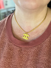 Load image into Gallery viewer, Designer “Quilted” Gold Button Necklace