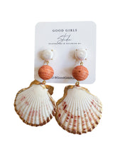 Load image into Gallery viewer, Ursusla Shell Earrings