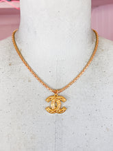 Load image into Gallery viewer, Designer “Quilted” Gold Button Necklace