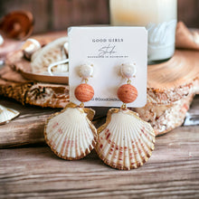 Load image into Gallery viewer, Ursusla Shell Earrings