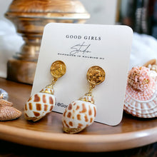 Load image into Gallery viewer, Treasure Island Shell Earrings